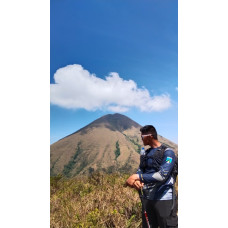 naik gunung