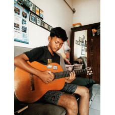 Gitaris